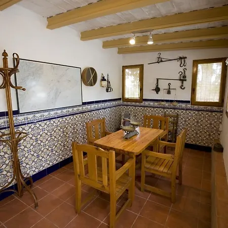 Holiday home Casa Rural L'esquerra De Gabriel *