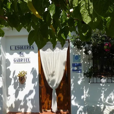 Casa Rural L'esquerra De Gabriel *