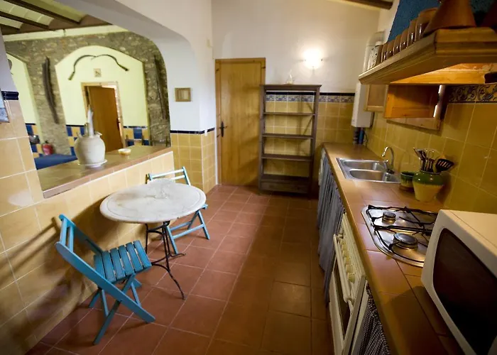Casa Rural L'esquerra De Gabriel Amposta